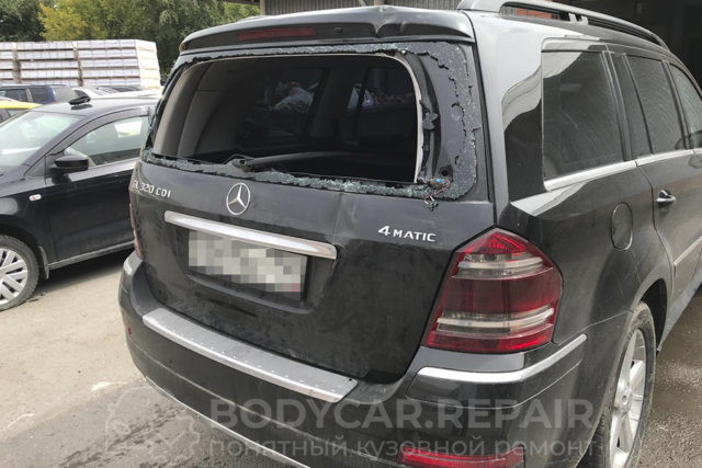Ремонт крышки багажного отсека Mercedes-Benz